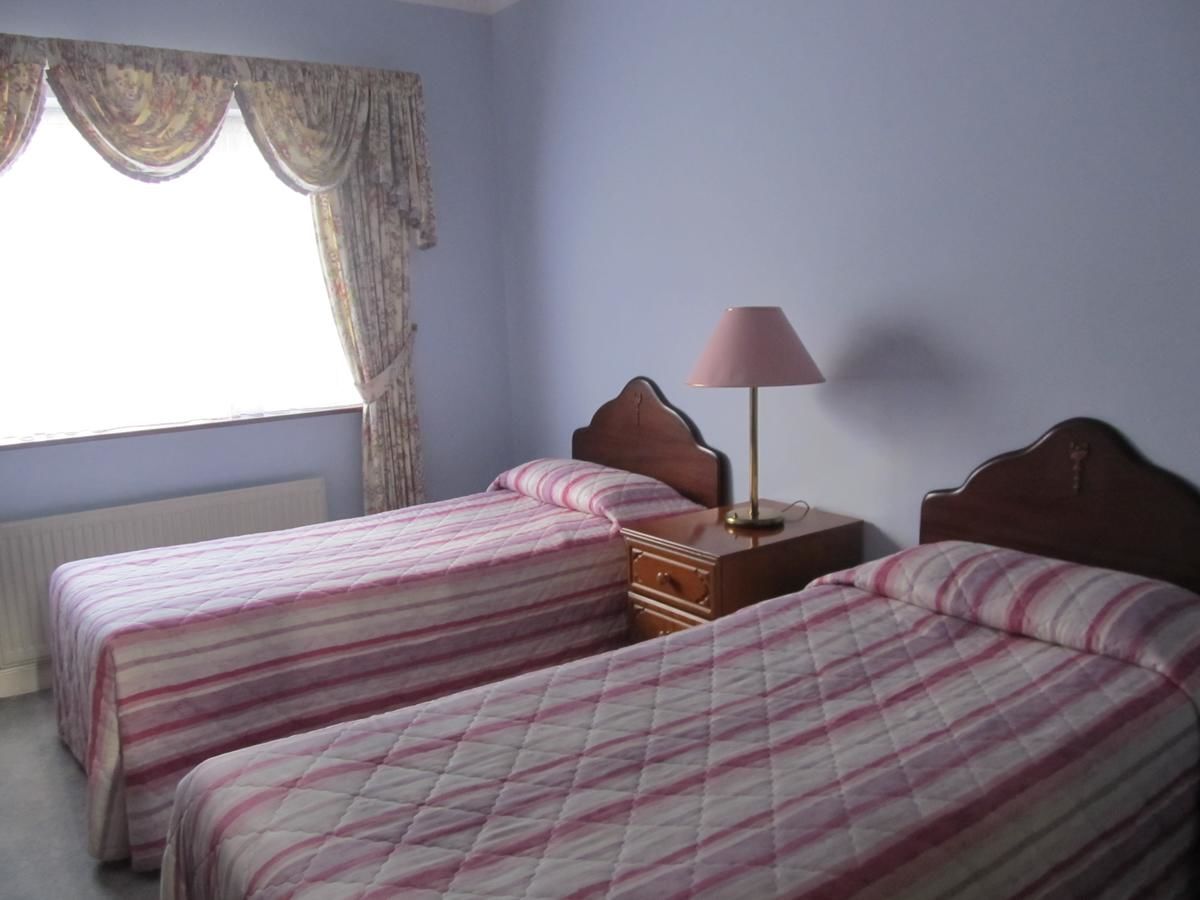 Отели типа «постель и завтрак» Neidin House Кенмэр